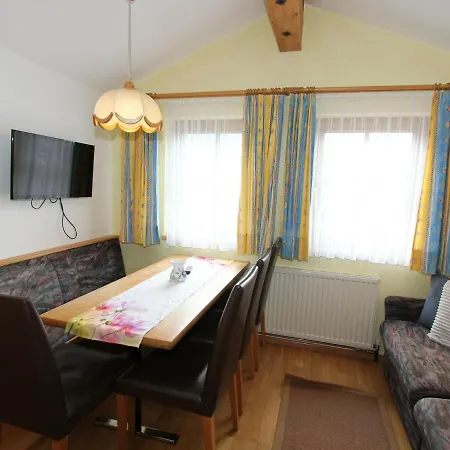 Spacious In L Ngenfeld With Sauna Semesterbostad *