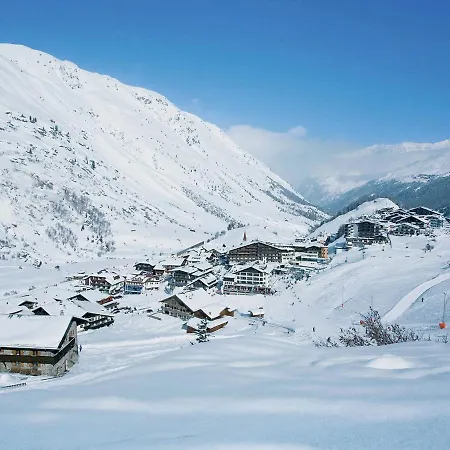 Casa vacanze Spacious In L Ngenfeld With Sauna