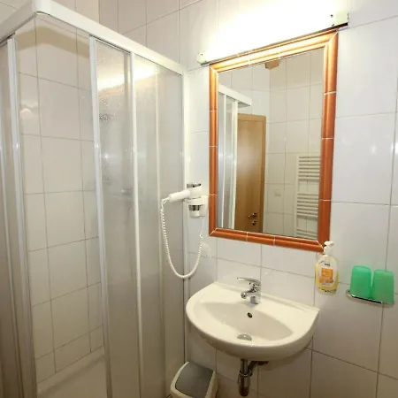 Spacious In L Ngenfeld With Sauna Huben (Imst)