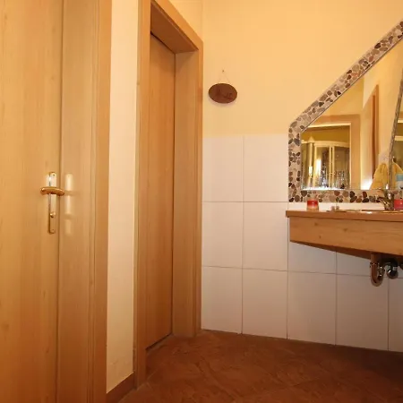 Spacious In L Ngenfeld With Sauna *