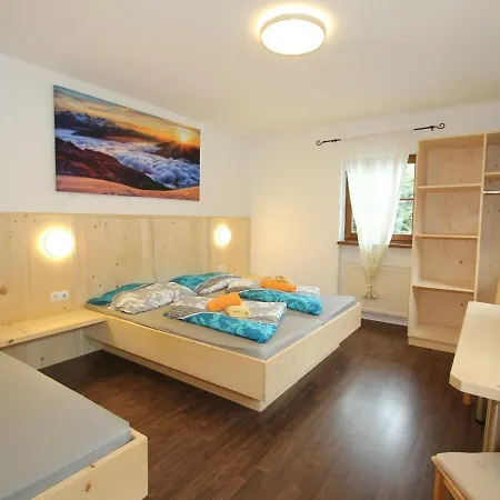 بيت للعطل Spacious In L Ngenfeld With Sauna هوبين